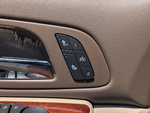 Used 2010 GMC Sierra 1500 SLT w/ LPO, Deluxe Chrome Package AWD/4WD image 8