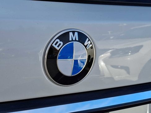 Used 2023 BMW X7 xDrive40i w/ Premium Package image 28