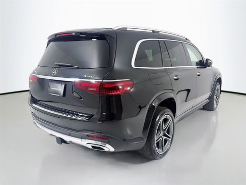 Used 2024 Mercedes-Benz GLS 450 4MATIC image 29