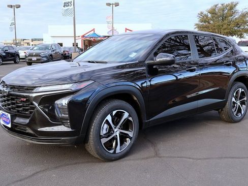 Used 2024 Chevrolet Trax RS image 8