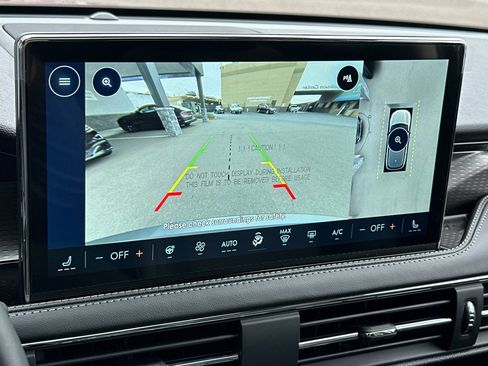 New 2025 Lincoln Corsair Reserve w/ Equipment Group 202A image 18