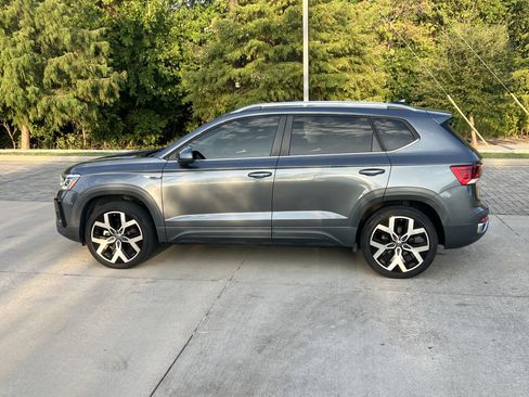 Used 2023 Volkswagen Taos SEL AWD/4WD image 6