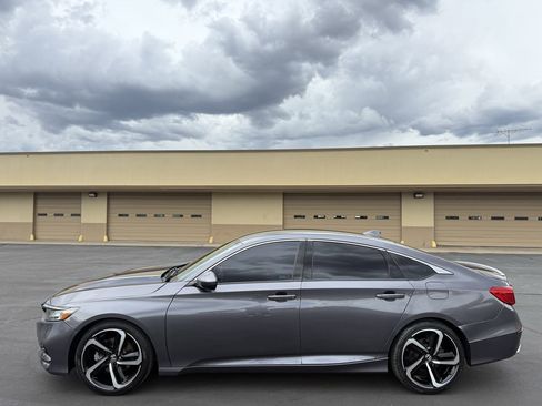 Used 2020 Honda Accord Sport image 4