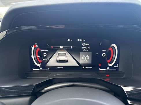 New 2025 Nissan Pathfinder Platinum image 32