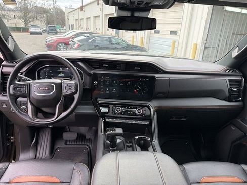 Used 2023 GMC Sierra 1500 AT4 w/ AT4 Preferred Package image 19