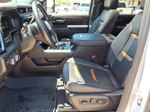 Used 2025 GMC Sierra 2500 AT4 w/ AT4 Premium Plus Package AWD/4WD image 17