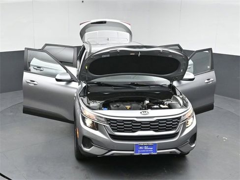 Used 2021 Kia Seltos LX image 53