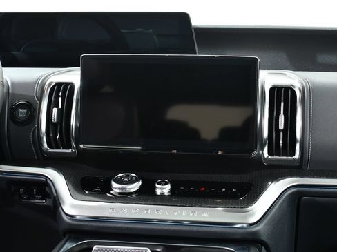 New 2027 Ford Expedition Max Platinum w/ Stealth Appearance Package AWD/4WD image 9