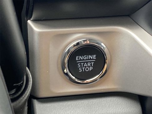 New 2026 Ford F250 XLT w/ XLT Premium Package image 25