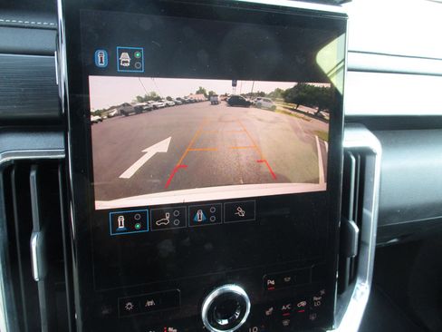 Used 2025 GMC Acadia Elevation image 12