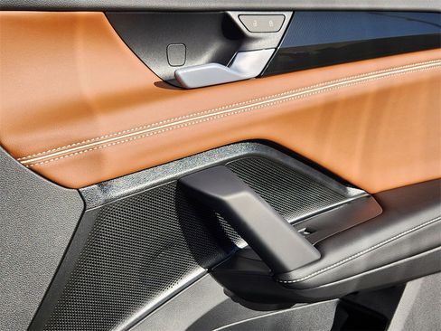 New 2026 Volkswagen Tiguan SEL R-Line image 21