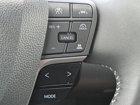 Used 2026 Toyota Camry SE FWD image 23