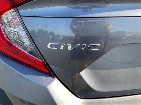 Used 2020 Honda Civic LX image 9