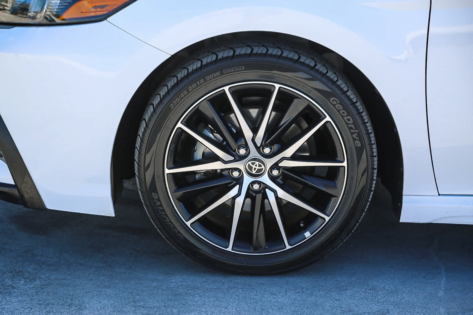 Used 2024 Toyota Camry SE w/ Audio Upgrade Package FWD image 10