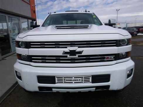 Used 2018 Chevrolet Silverado 3500 LTZ w/ Duramax Plus Package image 22