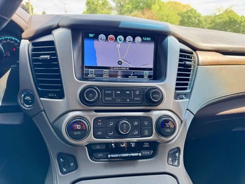 Used 2019 GMC Yukon XL Denali w/ Denali Ultimate Package AWD/4WD image 19