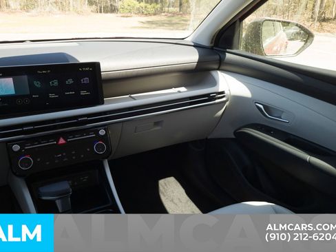 Used 2025 Hyundai Tucson SEL FWD image 18
