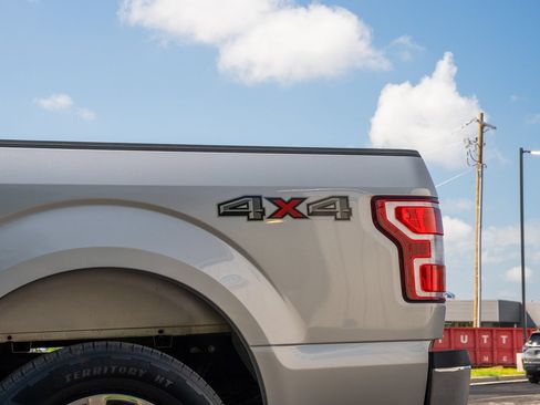 Certified 2019 Ford F150 XLT AWD/4WD image 5