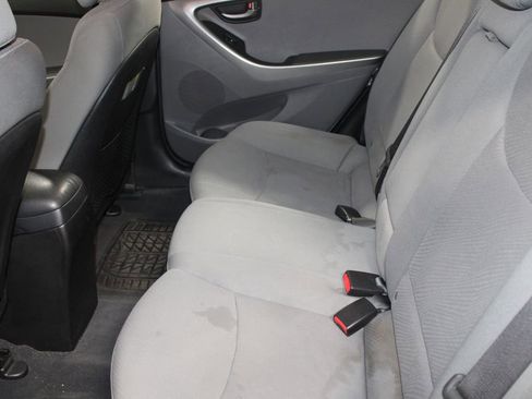 Used 2013 Hyundai Elantra GLS image 16