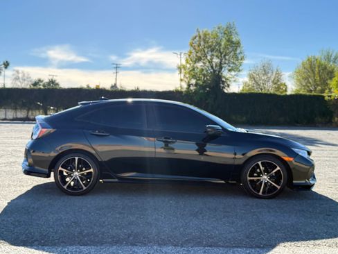 Used 2021 Honda Civic Sport Touring image 7