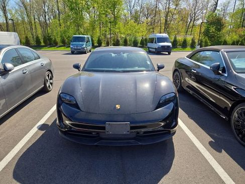 Used 2020 Porsche Taycan 4S AWD/4WD image 2