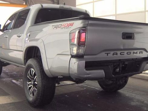 Used 2021 Toyota Tacoma TRD Sport image 6