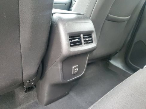 Used 2022 Chevrolet Equinox LT FWD image 13