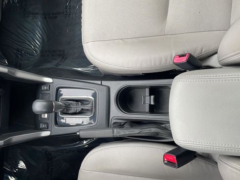 Used 2016 Subaru Forester 2.5i Touring w/ Eyesight & Navigation System image 19