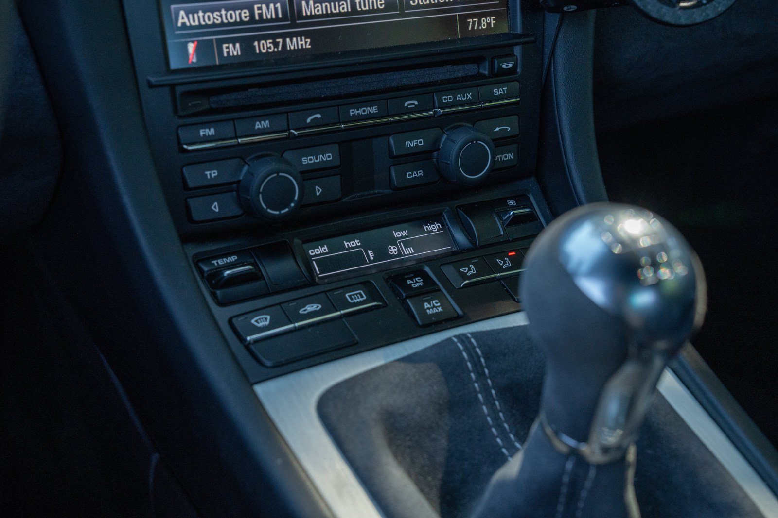 Certified 2016 Porsche Cayman GT4 RWD image 29