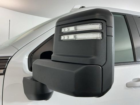 Used 2023 GMC Sierra 3500 AT4 w/ AT4 Premium Plus Package image 13