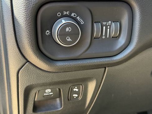Used 2025 RAM 1500 Laramie image 16