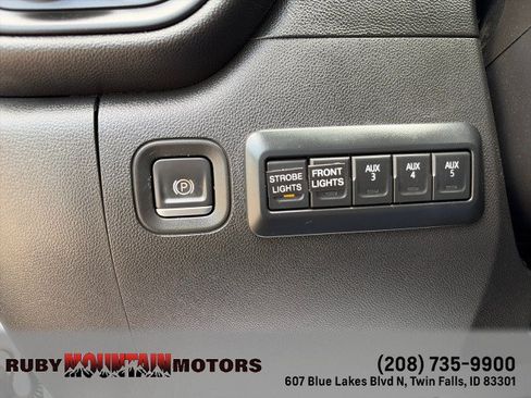 Used 2021 Chevrolet Silverado 2500 W/T w/ WT Convenience Package AWD/4WD image 16