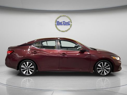 Used 2021 Nissan Sentra SV w/ SV Premium Package FWD image 6