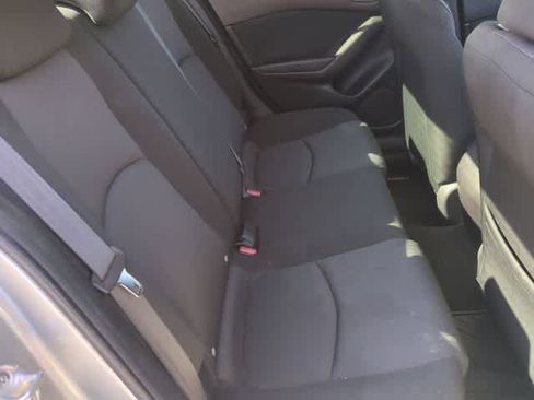 Used 2016 MAZDA MAZDA3 i Sport image 18
