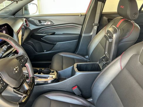 Used 2025 Chevrolet Trax RS w/ Driver Confidence Package image 12