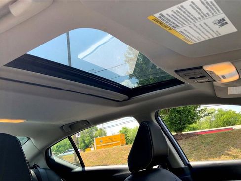 Used 2024 Nissan Altima 2.5 SR w/ SR Premium Package FWD image 19