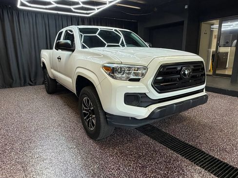 Used 2019 Toyota Tacoma SR RWD image 11