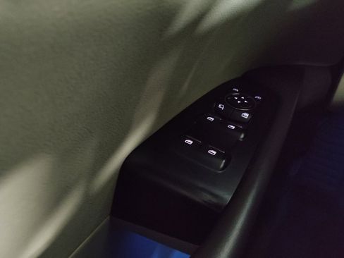 Used 2018 Lincoln MKX Reserve FWD image 27