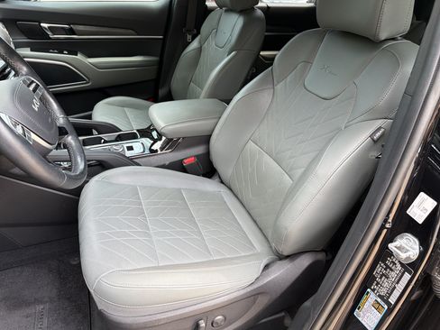 Used 2024 Kia Telluride EX X-Line AWD/4WD image 19