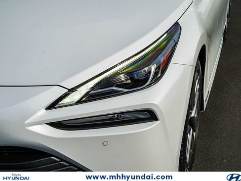 Used 2022 Toyota Mirai w/ Advanced Technology Package RWD image 7