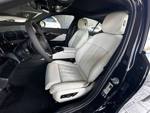 New 2027 BMW 530i xDrive w/ M Sport Package AWD/4WD image 11