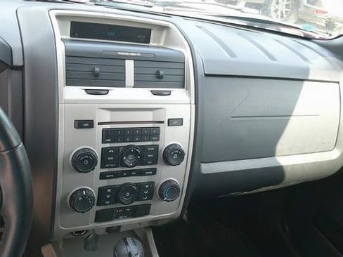 Used 2011 Ford Escape XLT FWD image 7