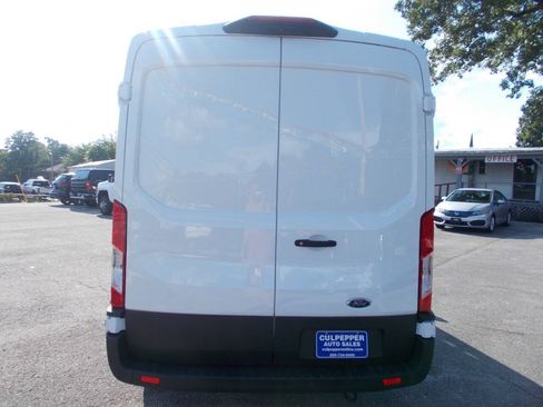 Used 2021 Ford Transit 250 Medium Roof RWD image 4