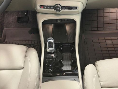 New 2026 Volvo XC40 B5 Ultra w/ Climate Package image 8