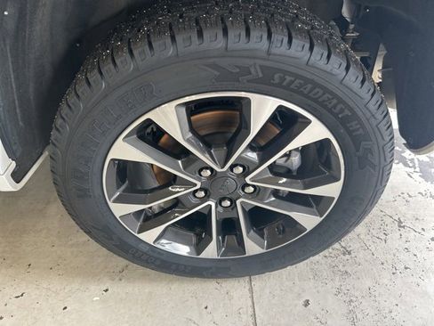 Used 2023 Jeep Grand Cherokee L Overland image 7