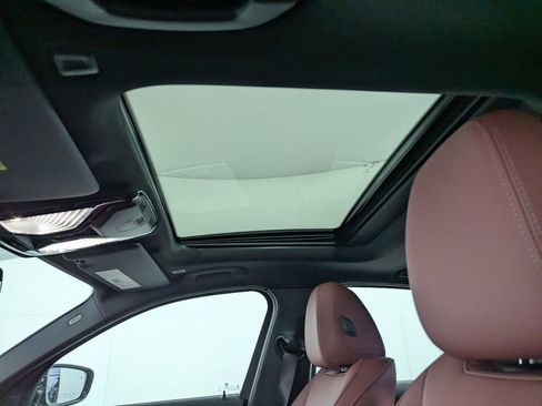 New 2026 BMW 330i xDrive Sedan w/ M Sport Package image 7