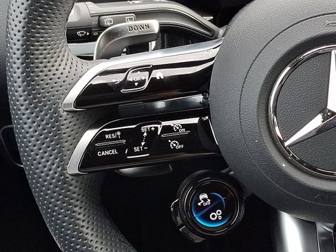 Certified 2025 Mercedes-Benz GLA 35 AMG 4MATIC image 22