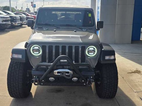 Used 2023 Jeep Wrangler Sport S image 8