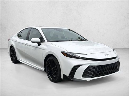 New 2026 Toyota Camry SE FWD image 3