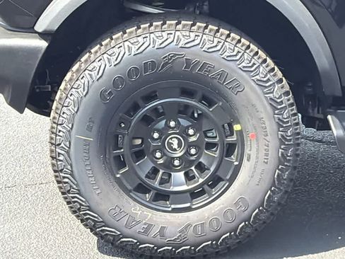 New 2026 Ford Bronco Outer Banks AWD/4WD image 9